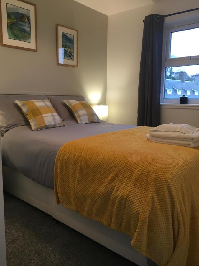 Cosy Cottage With Sea Views Close To Local Shops. Lamlash Bagian luar foto